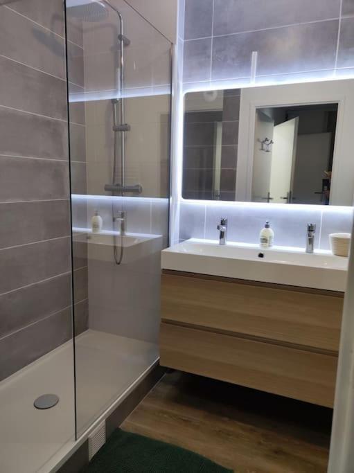 Proche De Paris T3 Tout Confort Courcouronnes Екстериор снимка